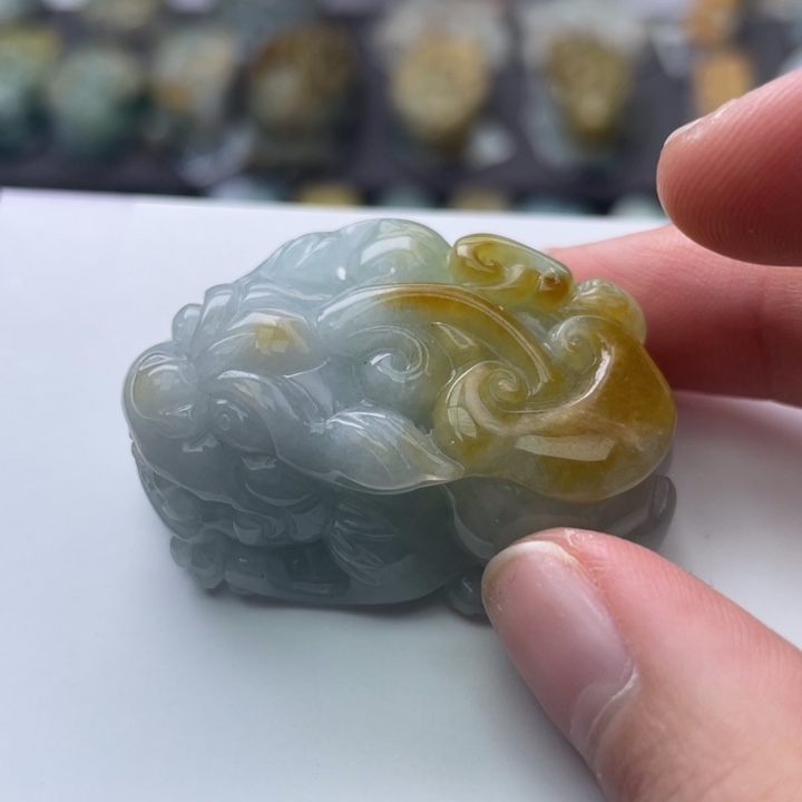 翡翠颈饰未镶嵌貔貅