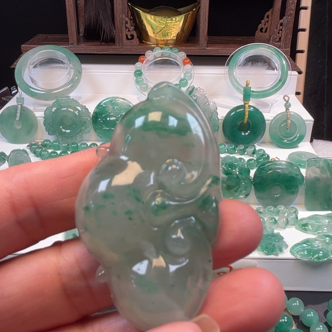 石英质玉吊坠(不含链)合金