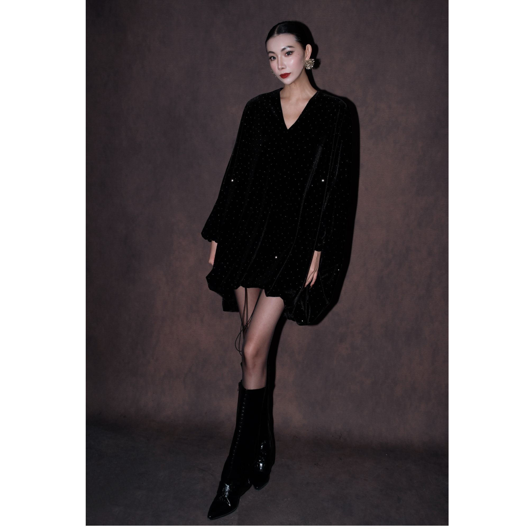 【Lady.Mao专属】女秋冬新款V领烫钻气质百搭慵懒下摆抽绳丝绒上衣