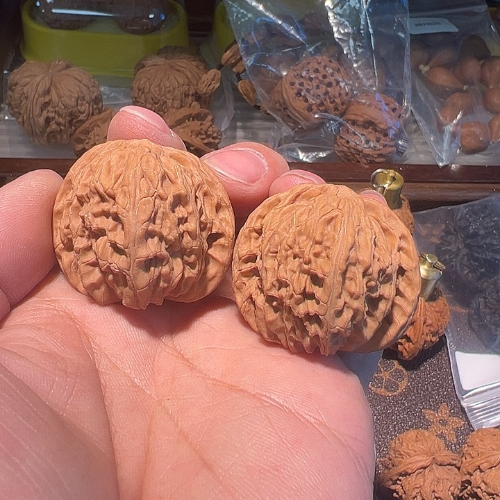 核桃全品无修山地磨盘