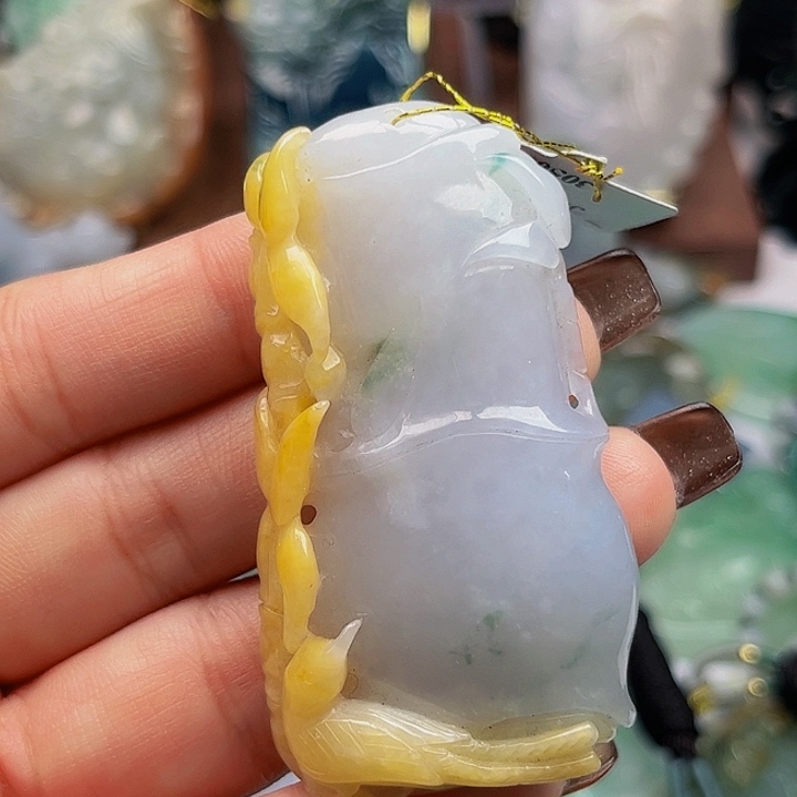 翡翠未镶嵌颈饰挂件