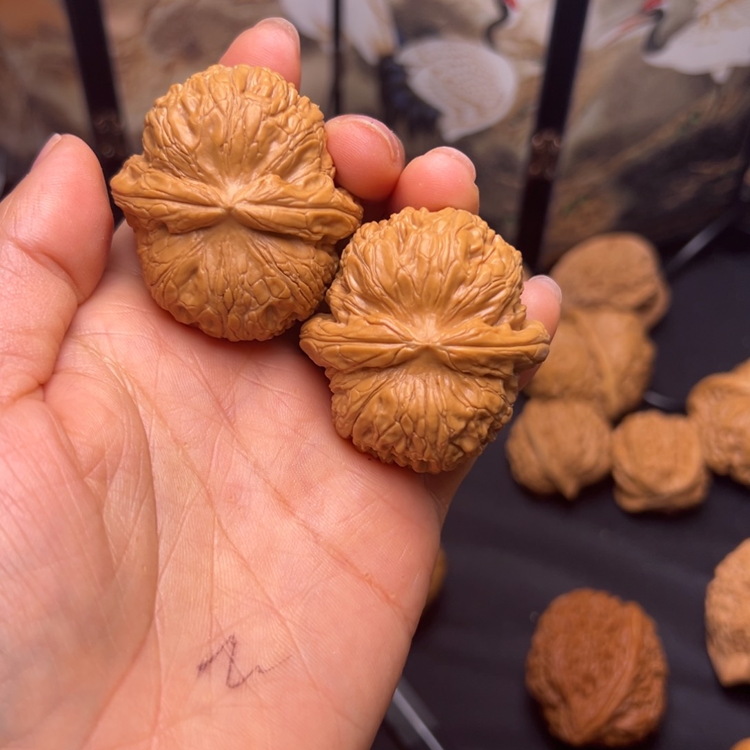 文玩核桃吊坠42元宝