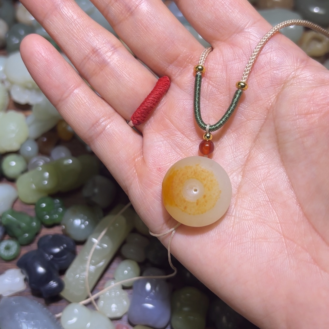 和田玉未镶嵌珠宝半成品