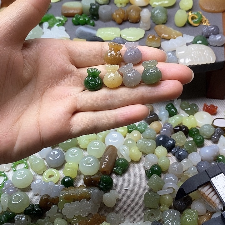 未镶嵌和田玉挂件福袋128一个多样性发其一