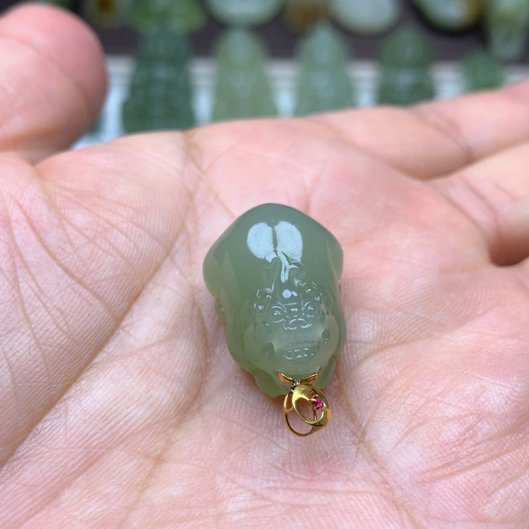 和田玉颈饰18K金镶嵌