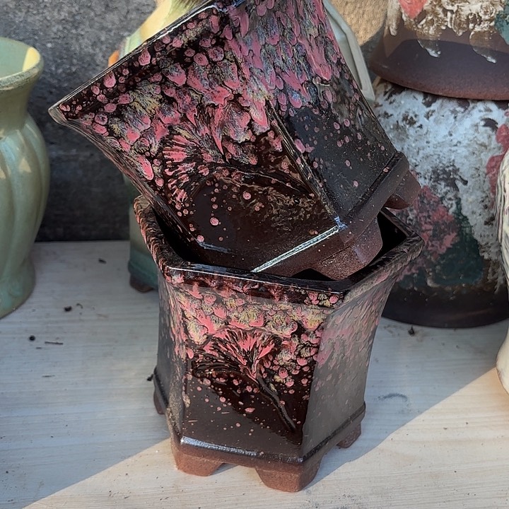 红陶彩六方两个口径18高度16