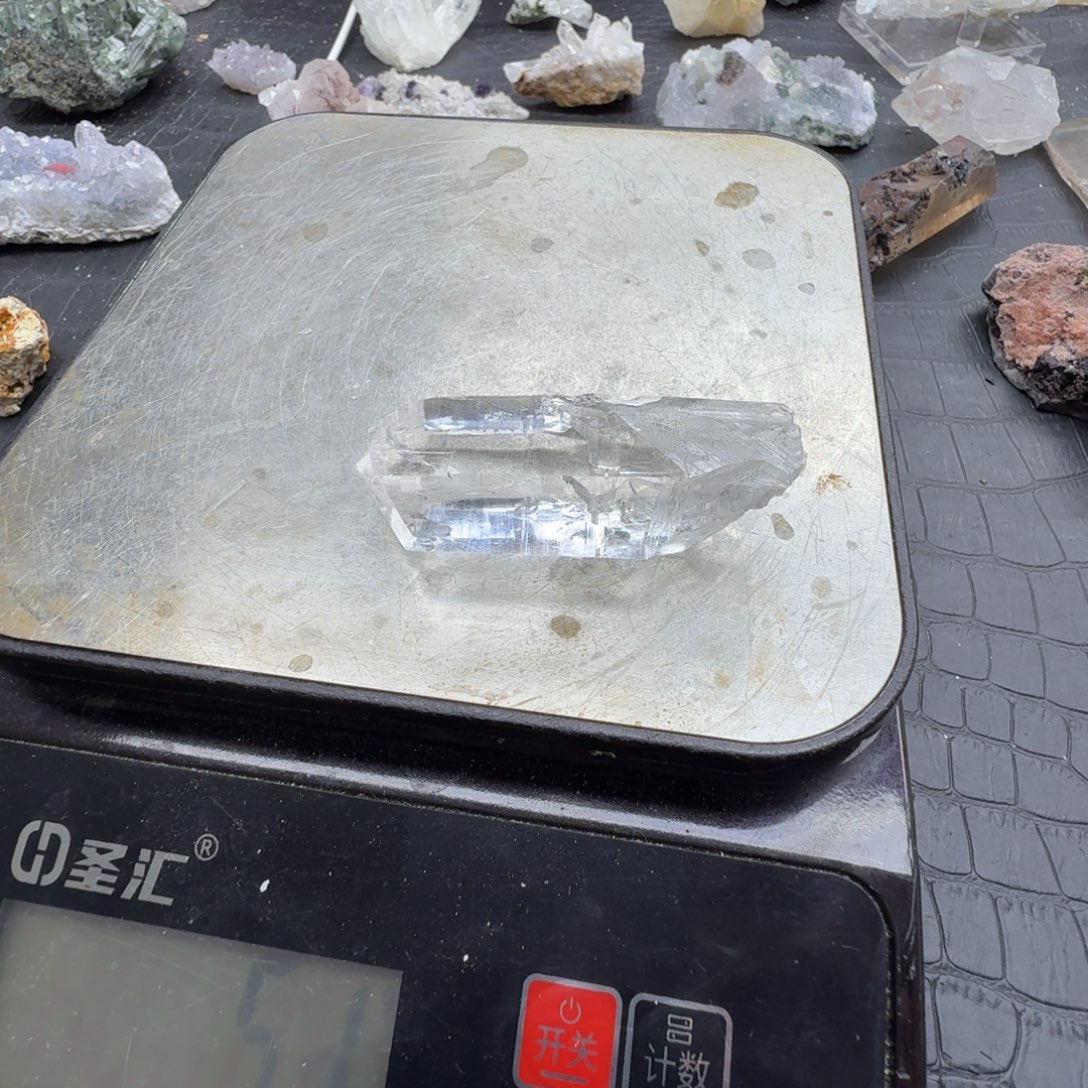 夏***闪石材天然水晶摆件