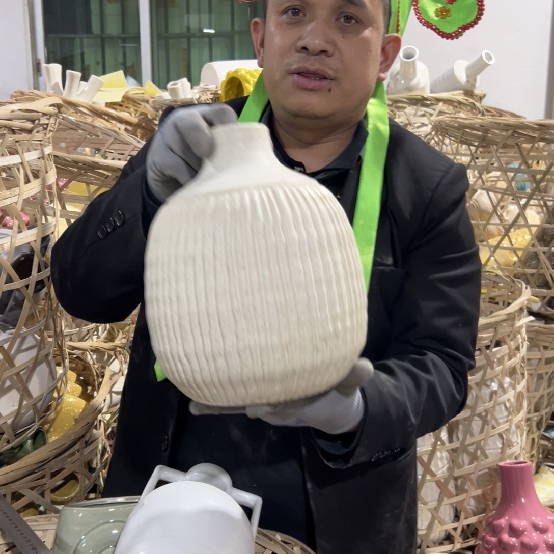 摆件24 号高中低温陶瓷工艺瓶（部分微瑕）