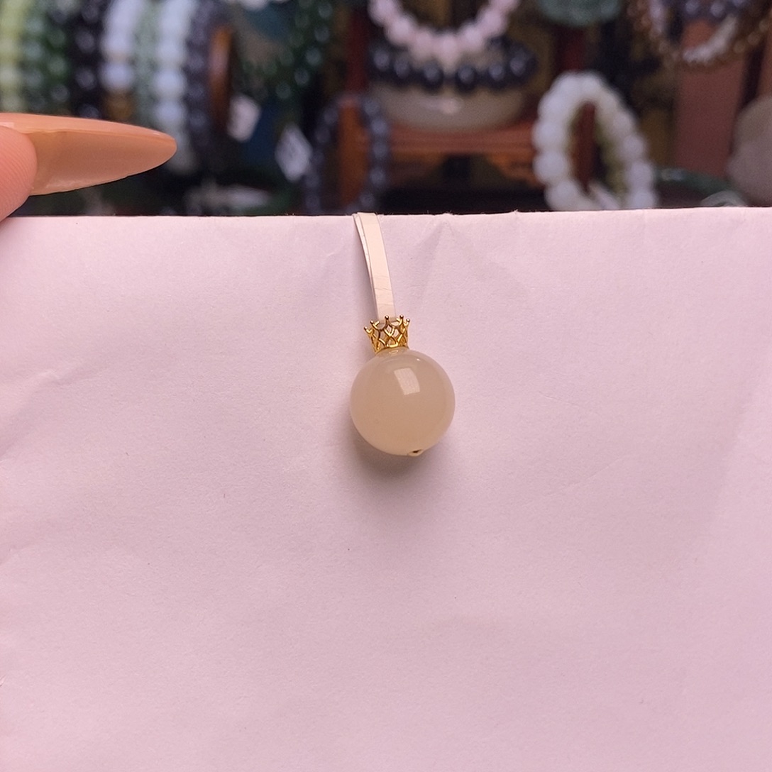 和田玉未镶嵌颈饰藕粉老矿料红粉金镶圆珠