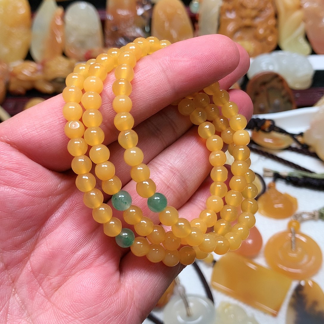 石英质玉（黄龙玉）手串未镶嵌