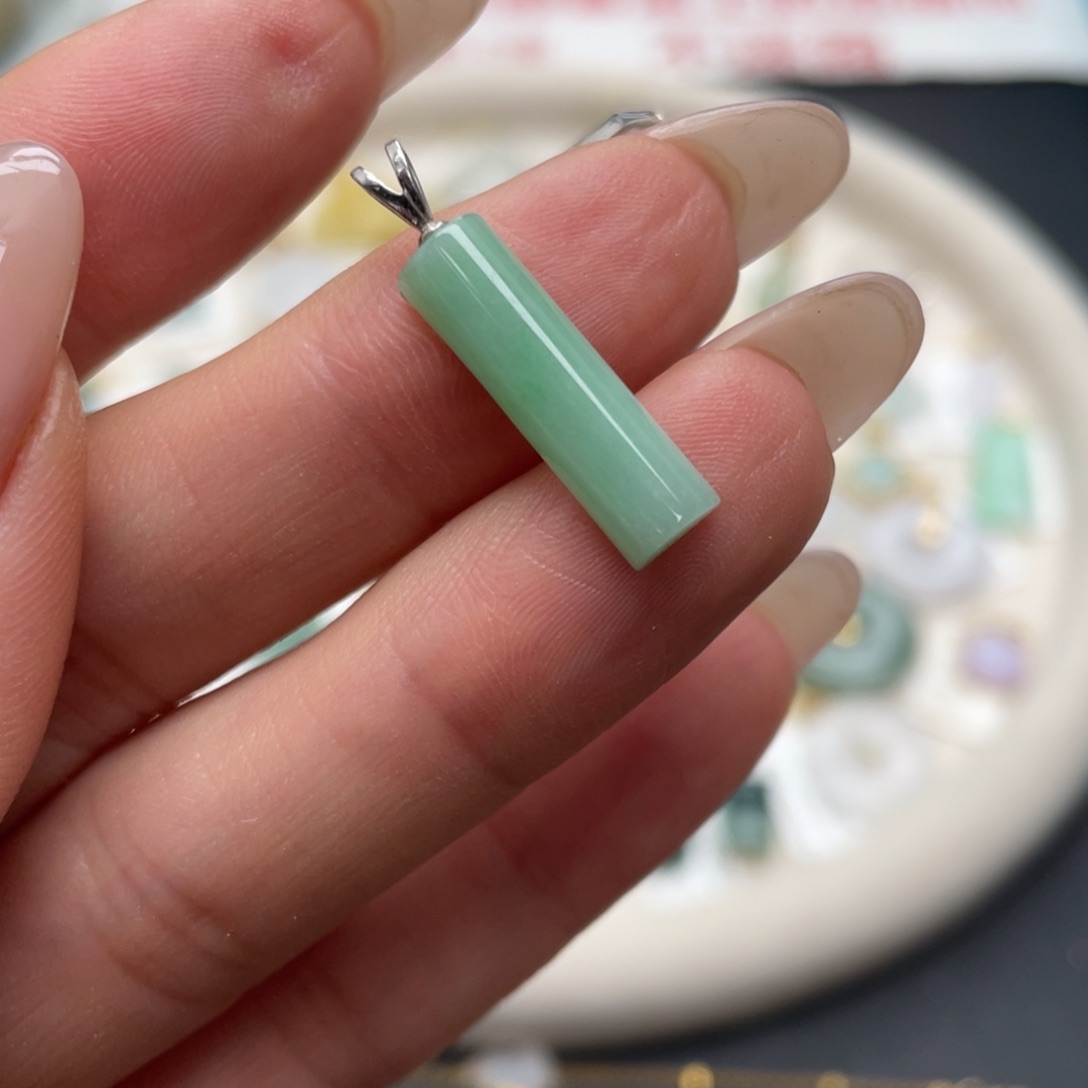 翡翠银S925镶嵌颈饰