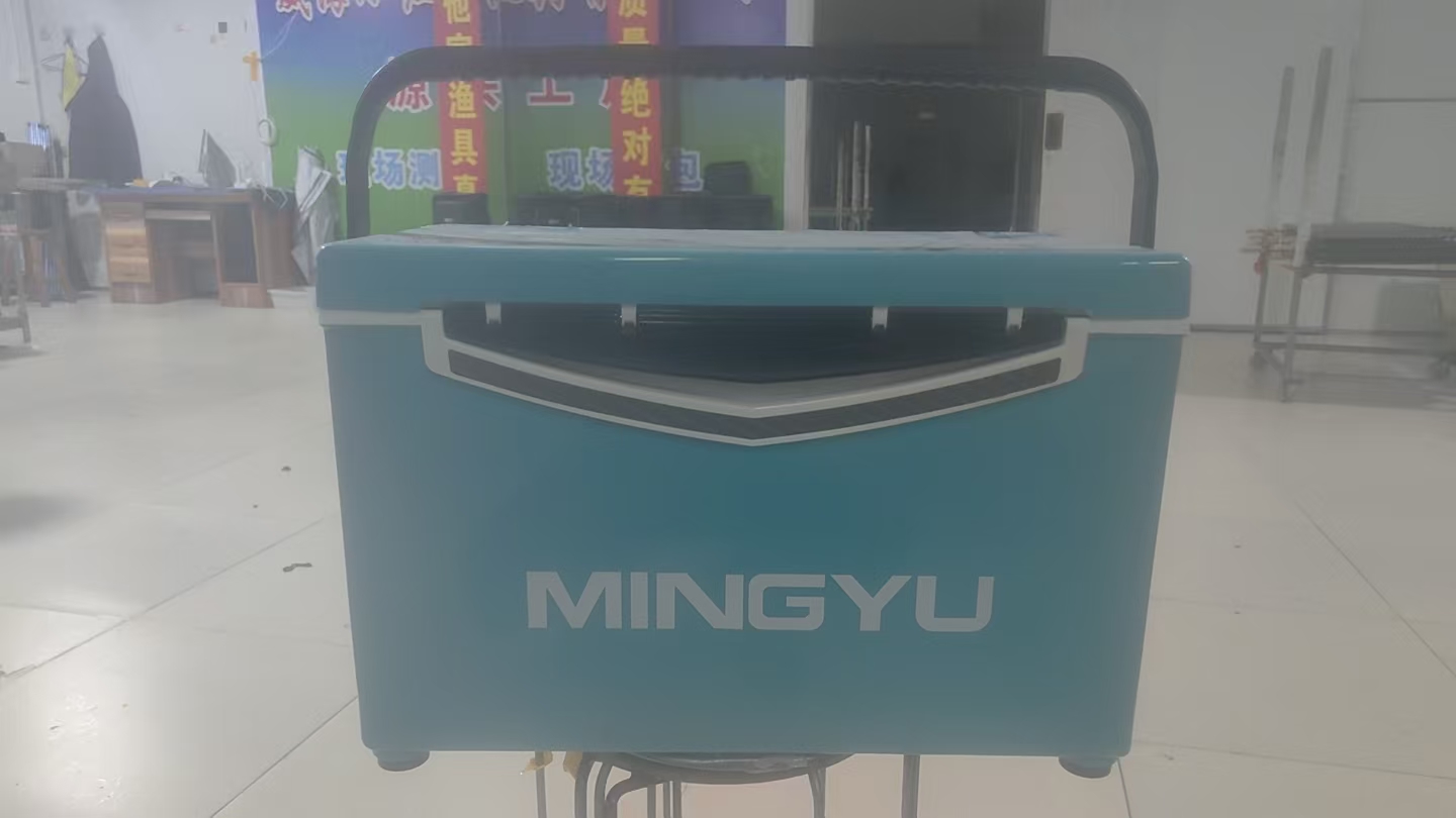新款迷你可坐超轻便携野钓保温钓鱼箱