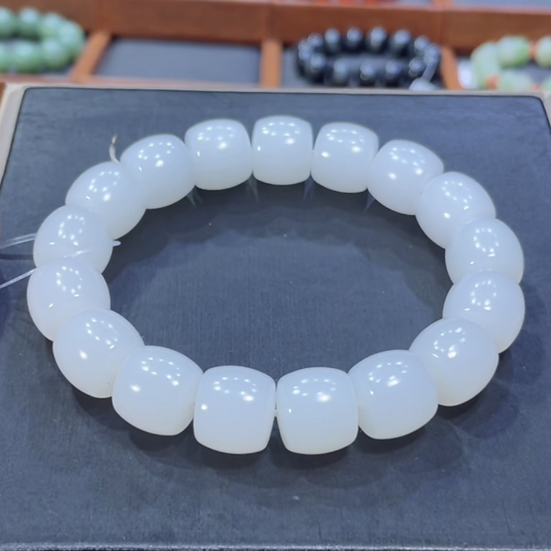 毕业级！新疆和田玉山流水直切白玉手串12x13mm