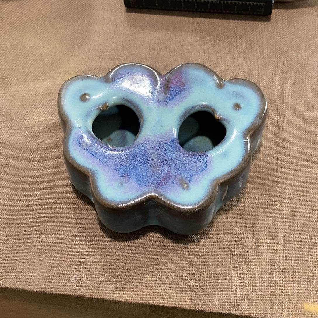 瓷片钧窑的一个小水洗衣