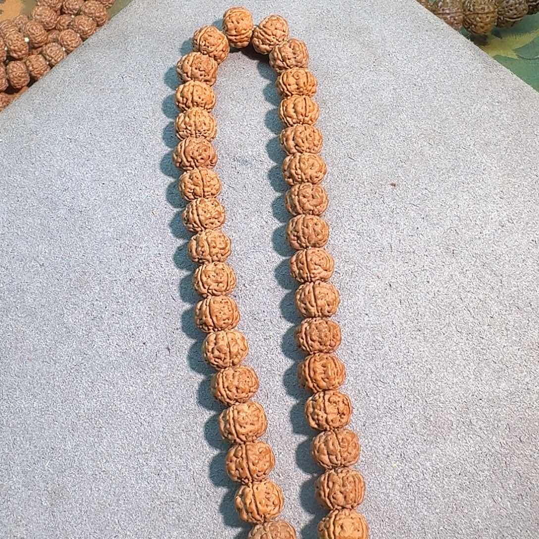 咸***身金刚菩提吊坠老树王手持