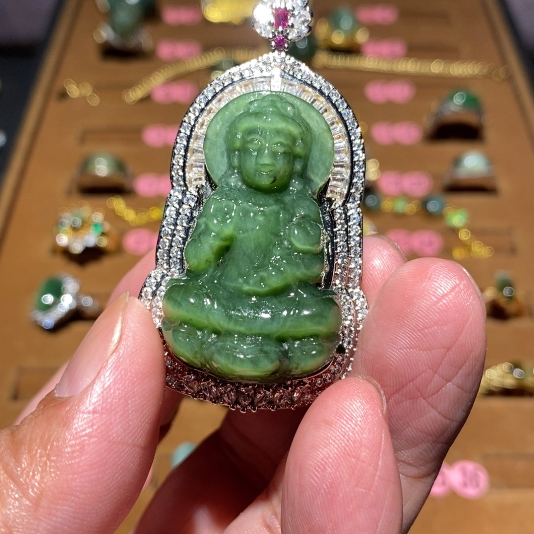 和田玉（碧玉）未镶嵌颈饰