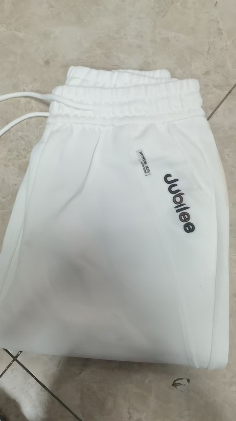 630号女卫裤白120斤（微瑕疵）