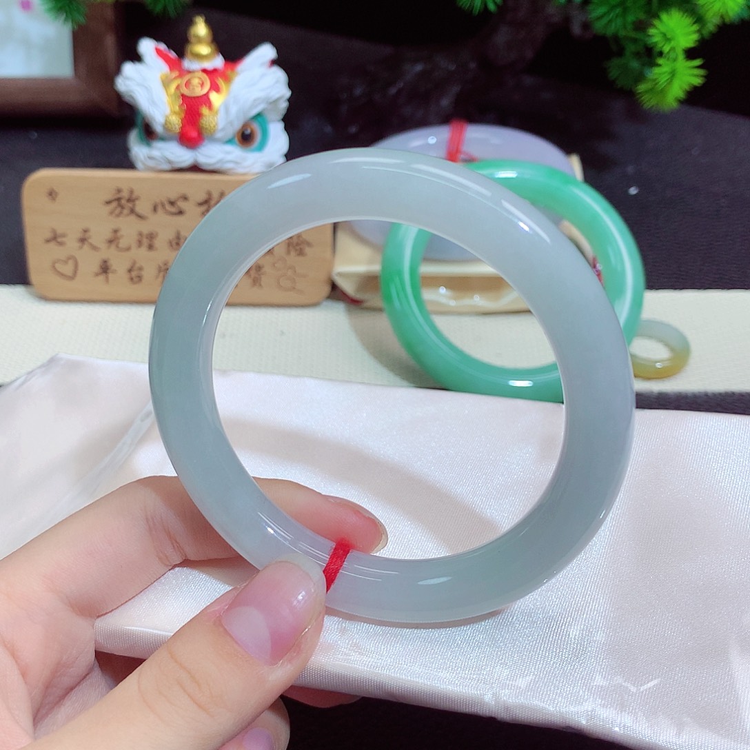 翡翠未镶嵌手镯1226