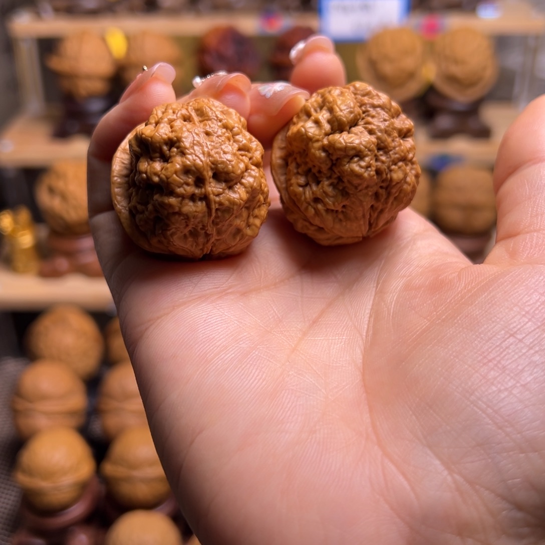 把件桃核血舍利H16、34……