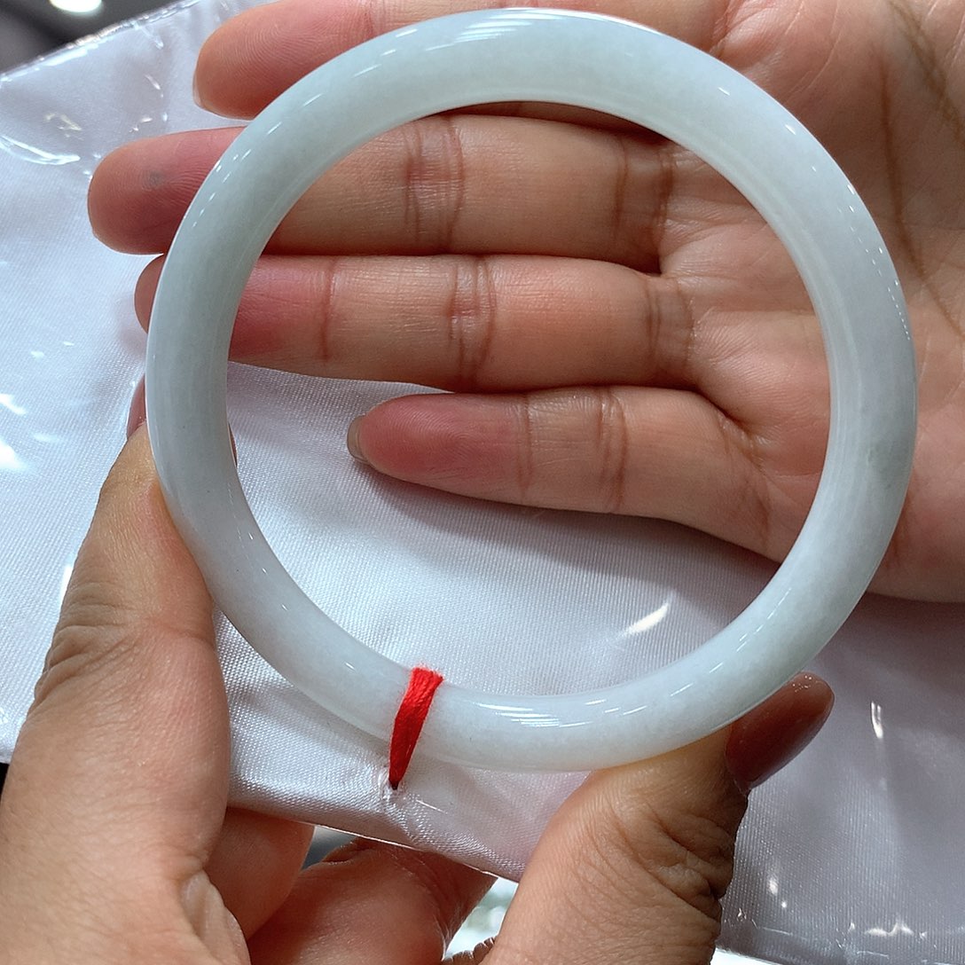 翡翠未镶嵌手镯买断