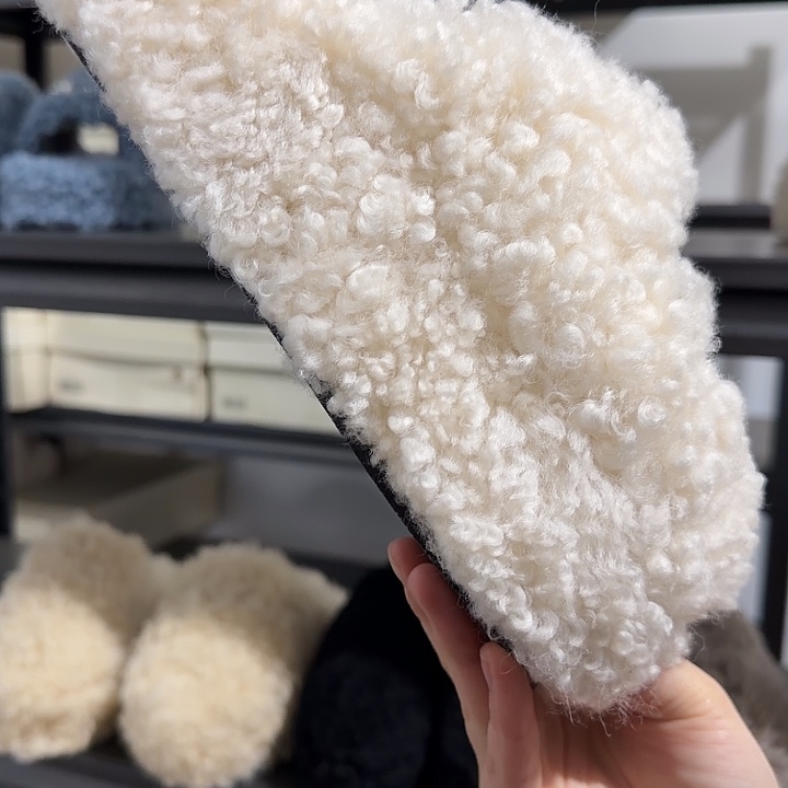 37白色卷毛包脚五厘米