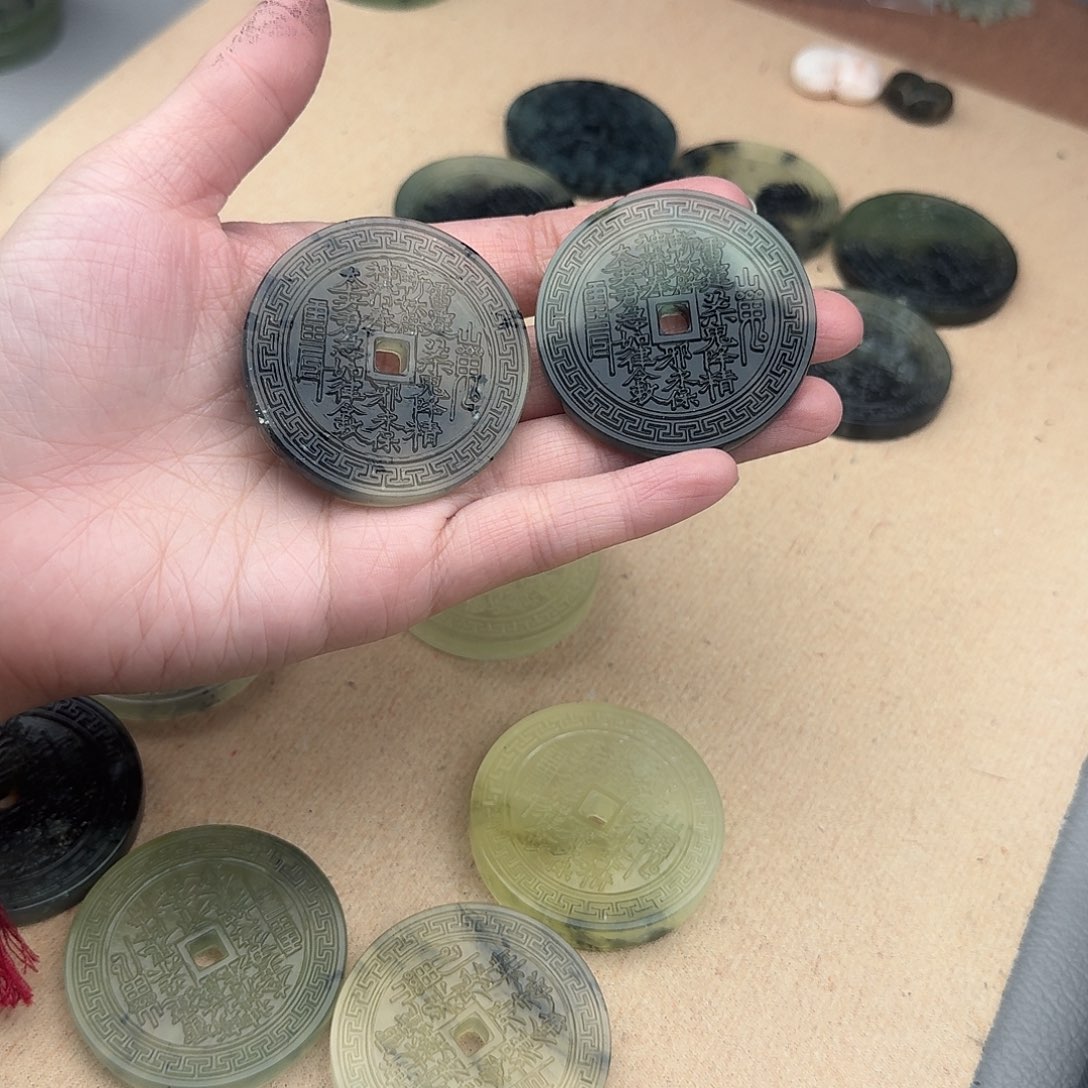 蛇纹石玉合金颈饰