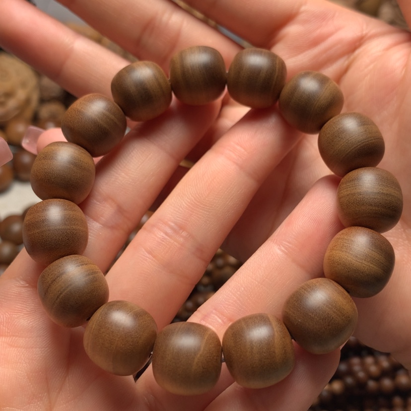 【闪购商品】檀香木手串/手链L****?檀香手串13*14