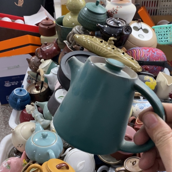 陶瓷艺术品及陶瓷壶