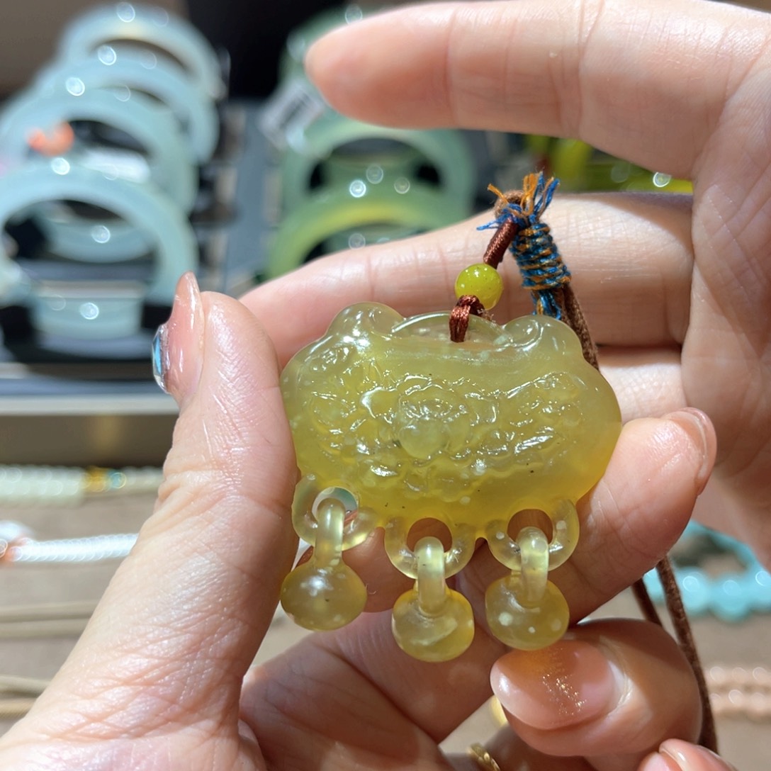 岫玉手镯未镶嵌手镯