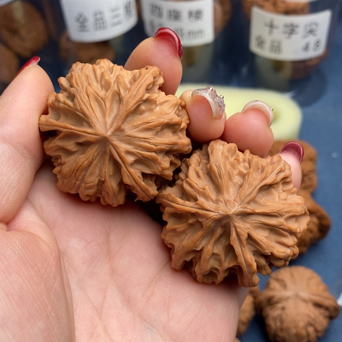文玩核桃把件三棱全品正奔