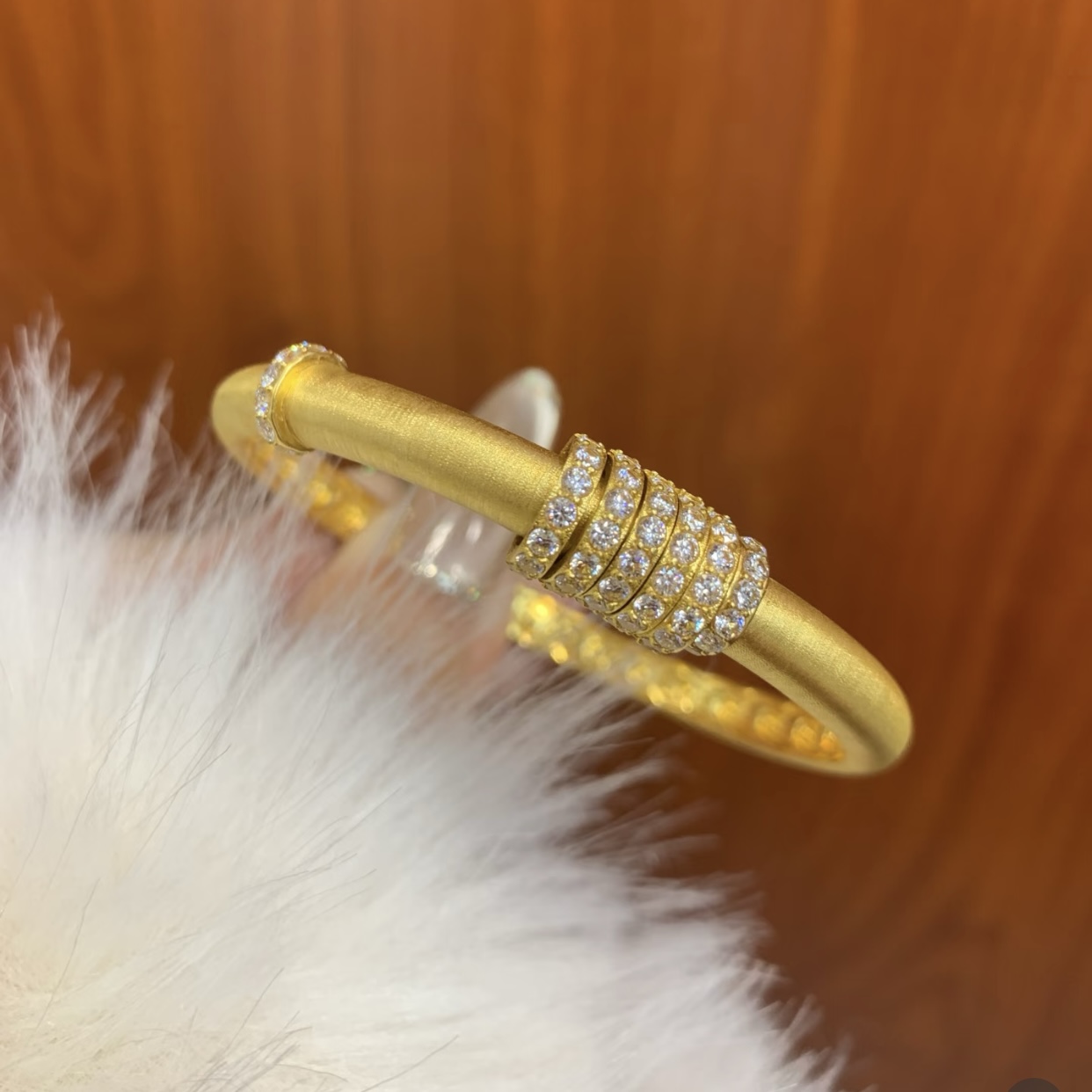 黄金999足金古法镶嵌手镯灵动环手环