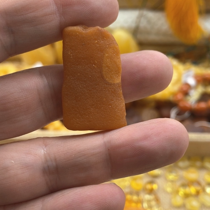 蜜蜡手串未镶嵌吊坠