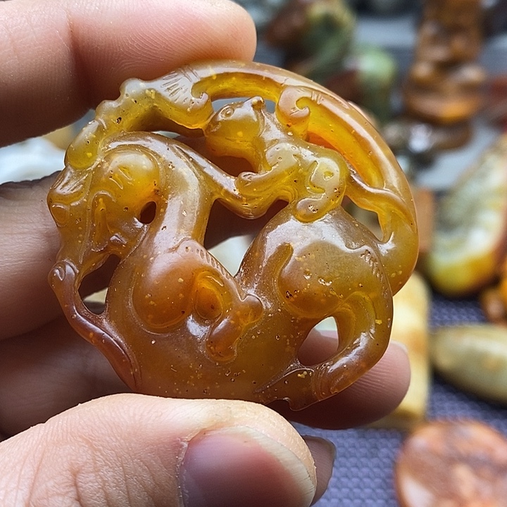 未镶嵌蛇纹石玉颈饰