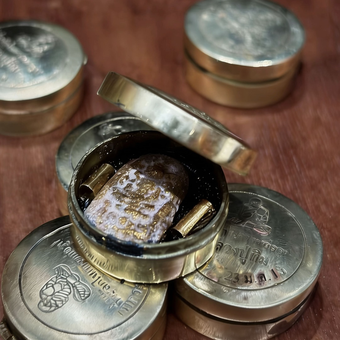 坤平膏泰泰特色摆件