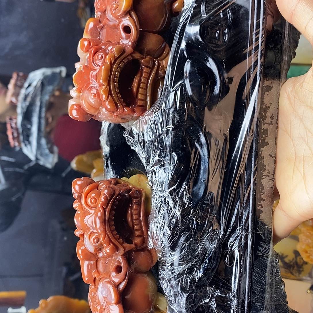 石英质玉（黄龙玉）颈饰未镶嵌