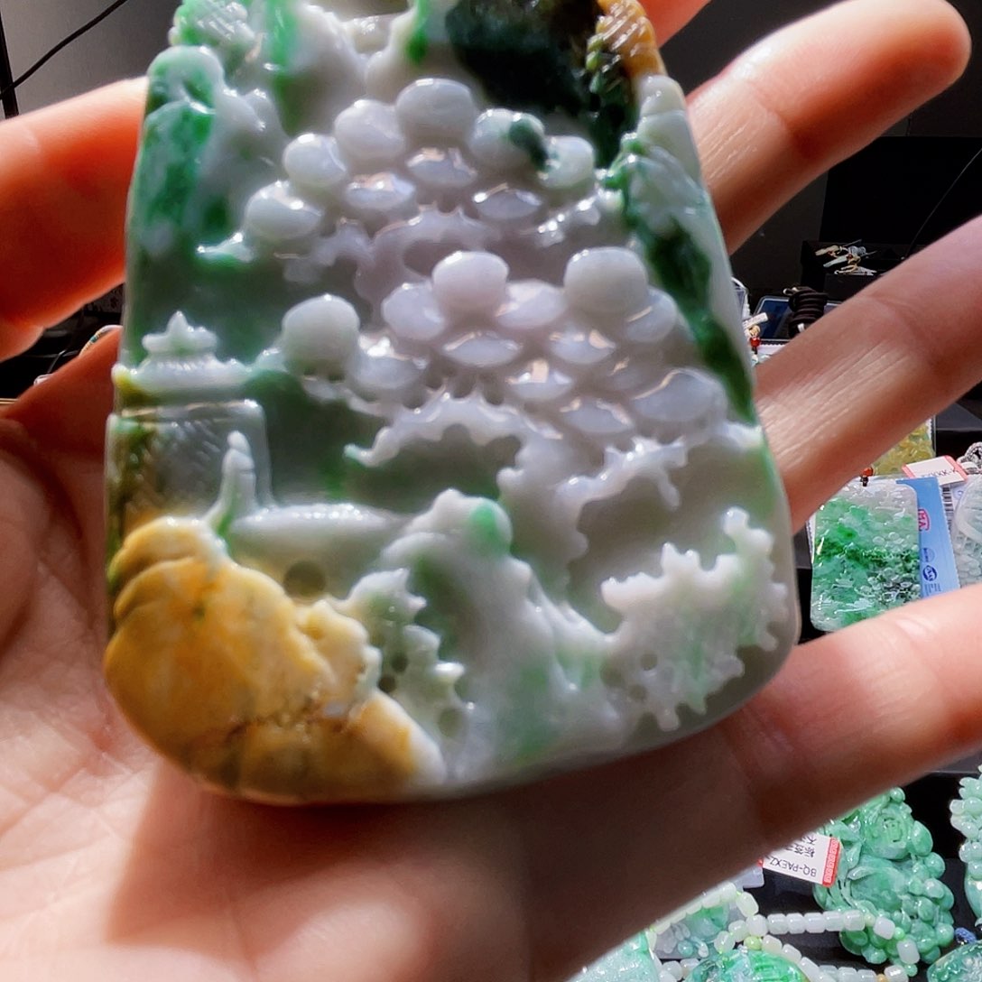 颈饰未镶嵌翡翠一