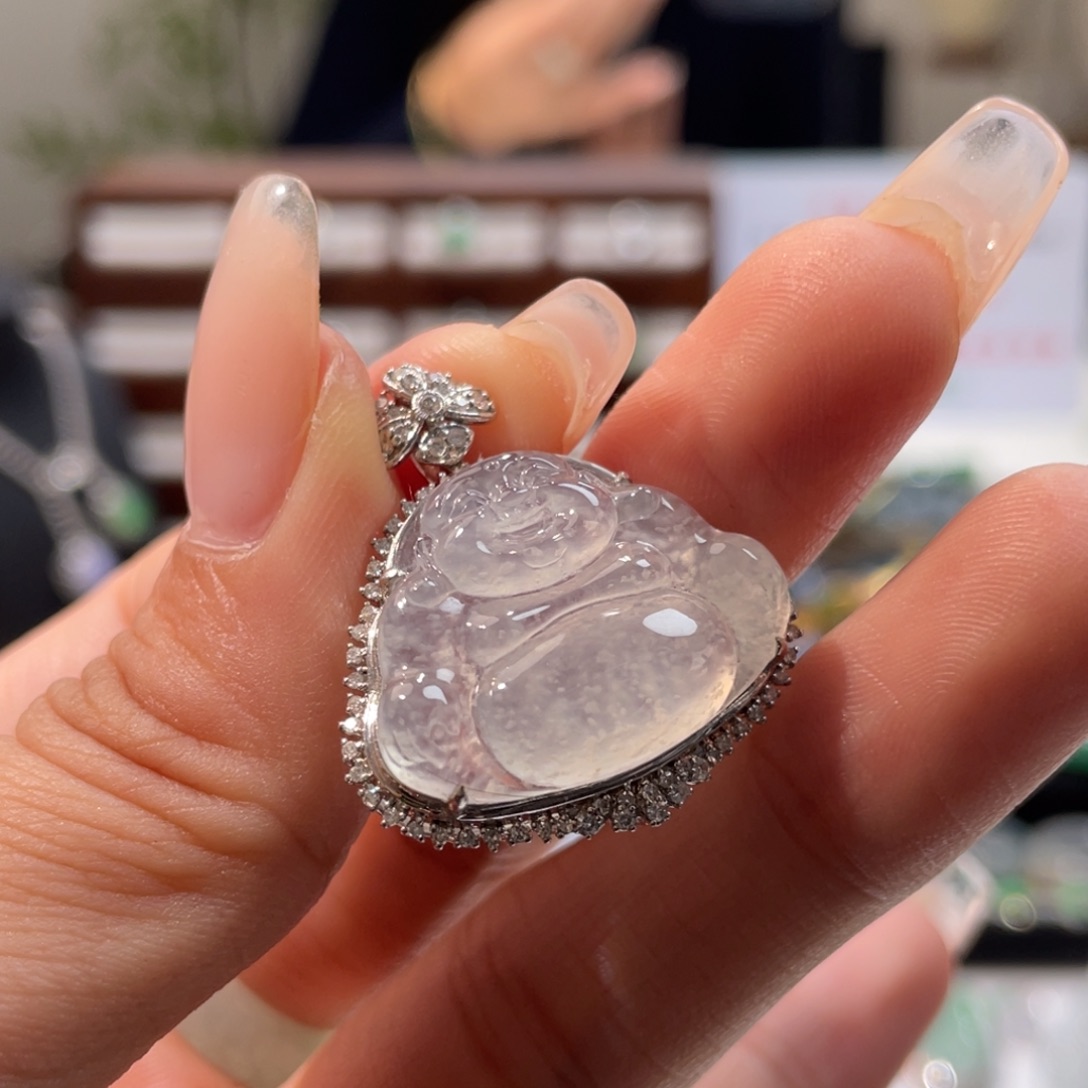 翡翠18K金镶嵌颈饰