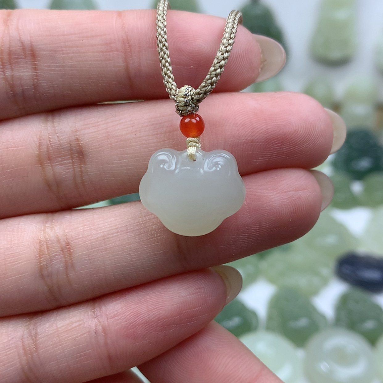 【闪购商品】颈饰未镶嵌和田玉