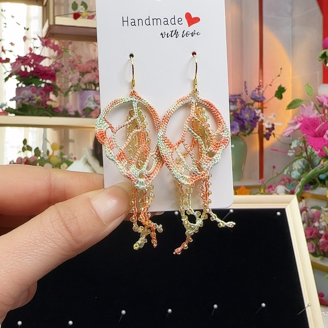 手工钩织设计耳环