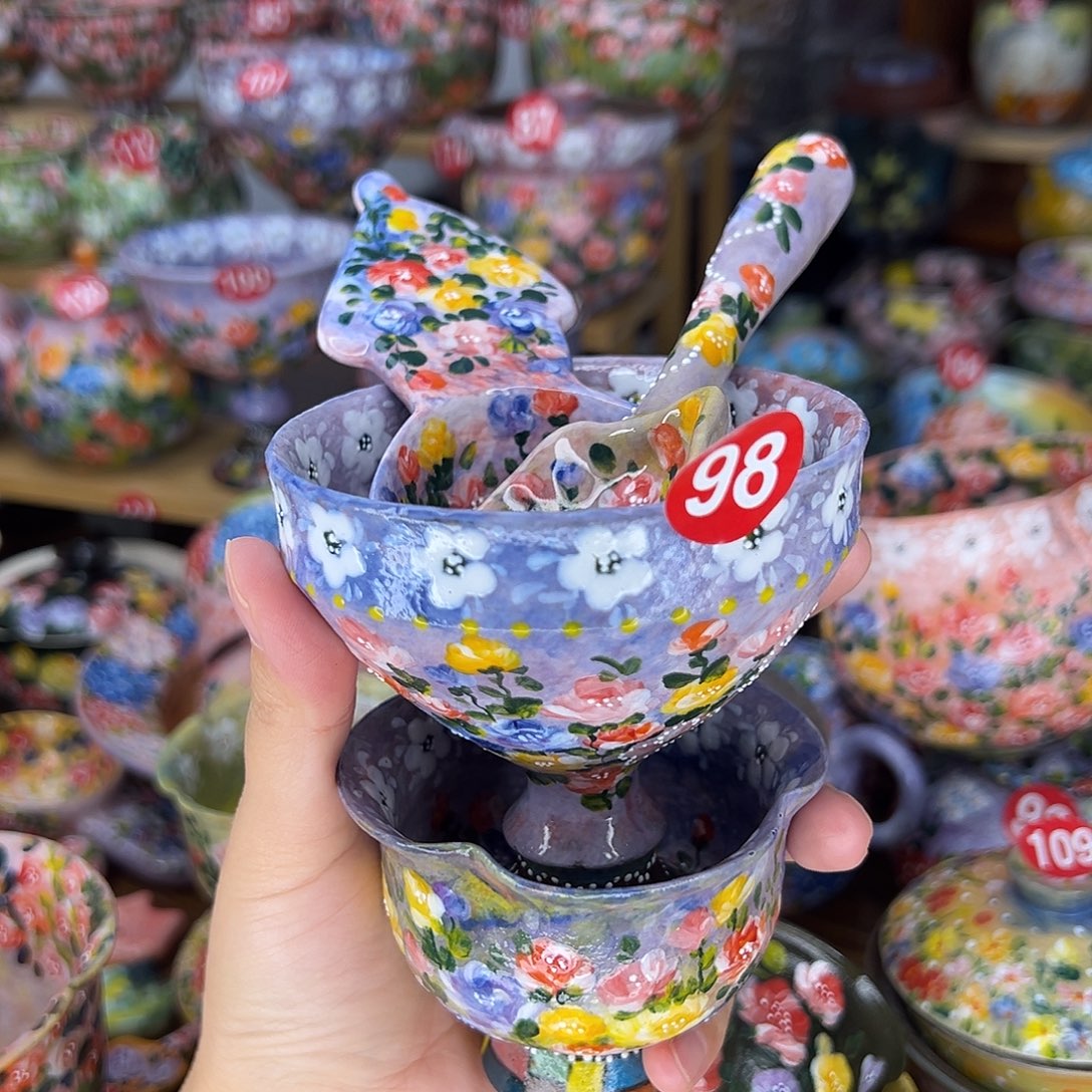 前***在泥塑紫啥手绘杯子油画