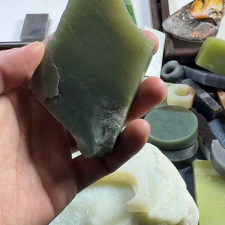 和田玉（糖玉）未镶嵌珠宝半成品