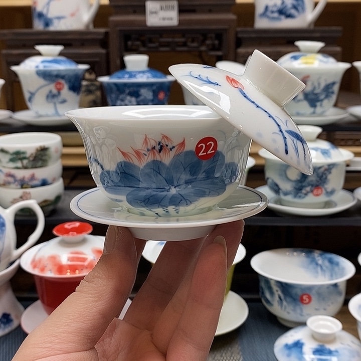 手绘微瑕荷花盖碗