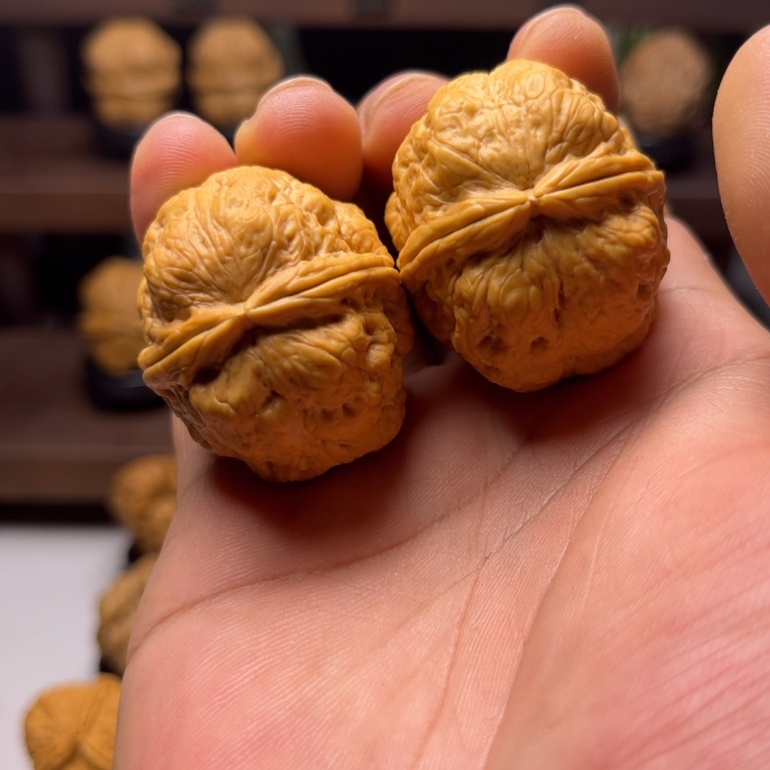 大***桶把件文玩核桃平头蟾