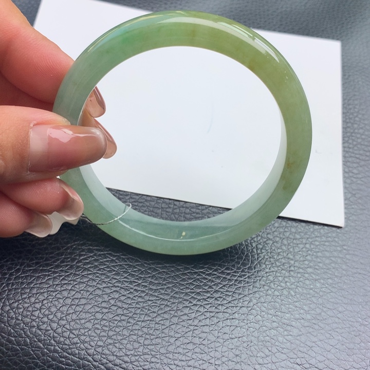 翡翠手镯未镶嵌天然翡翠手镯