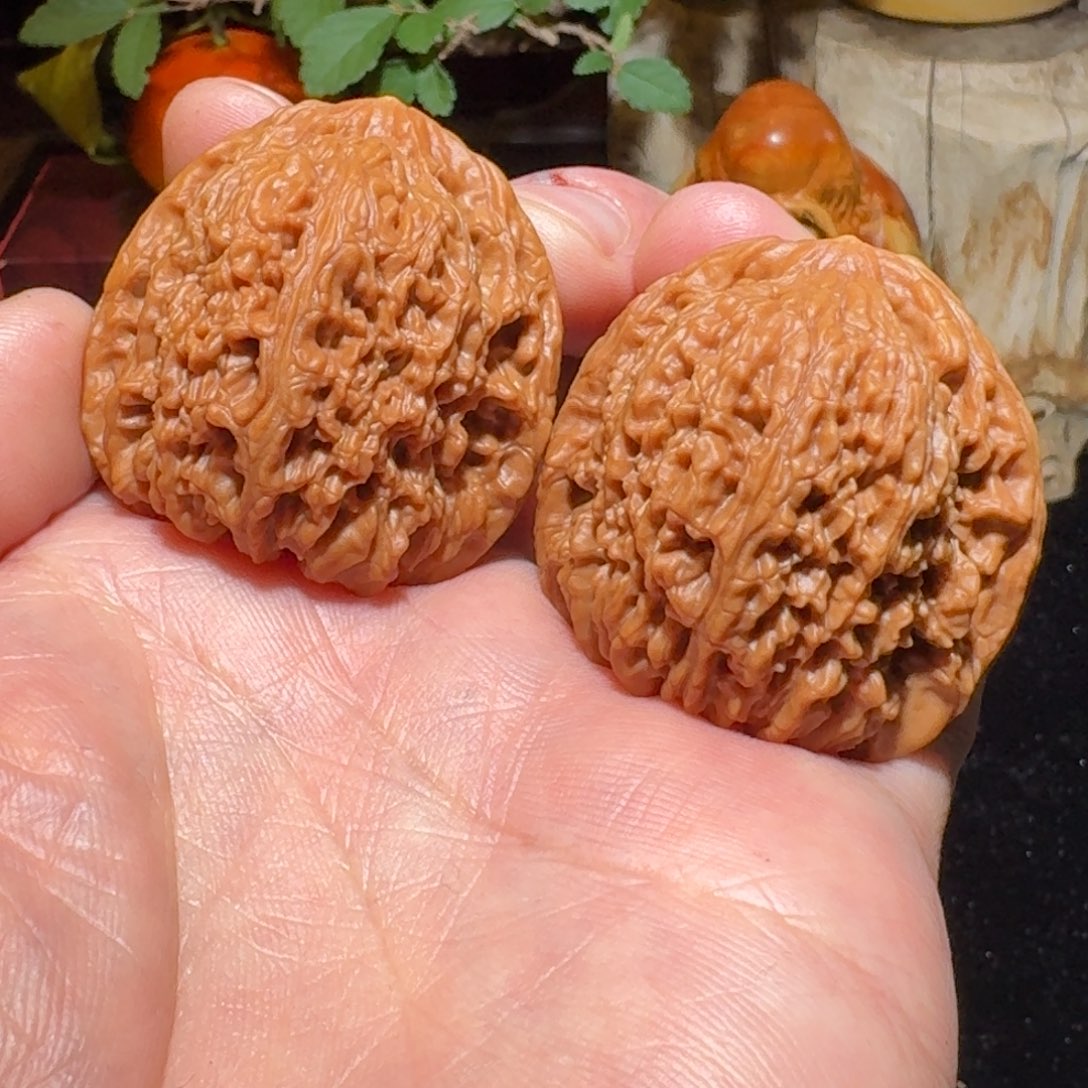 金***善文玩核桃吊坠南将石