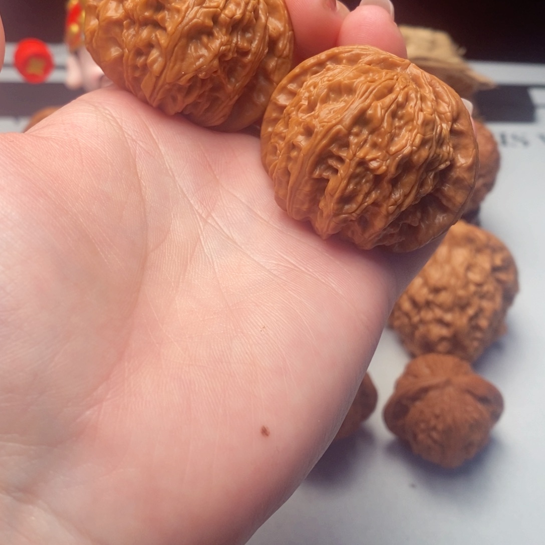 核桃可**可文玩核桃白狮子