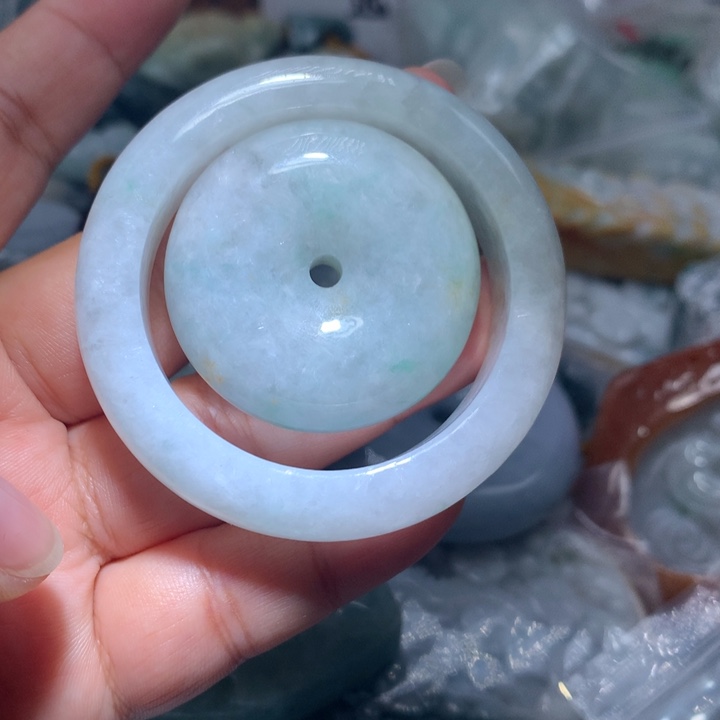 翡翠未镶嵌颈饰保真天然A货翡翠
