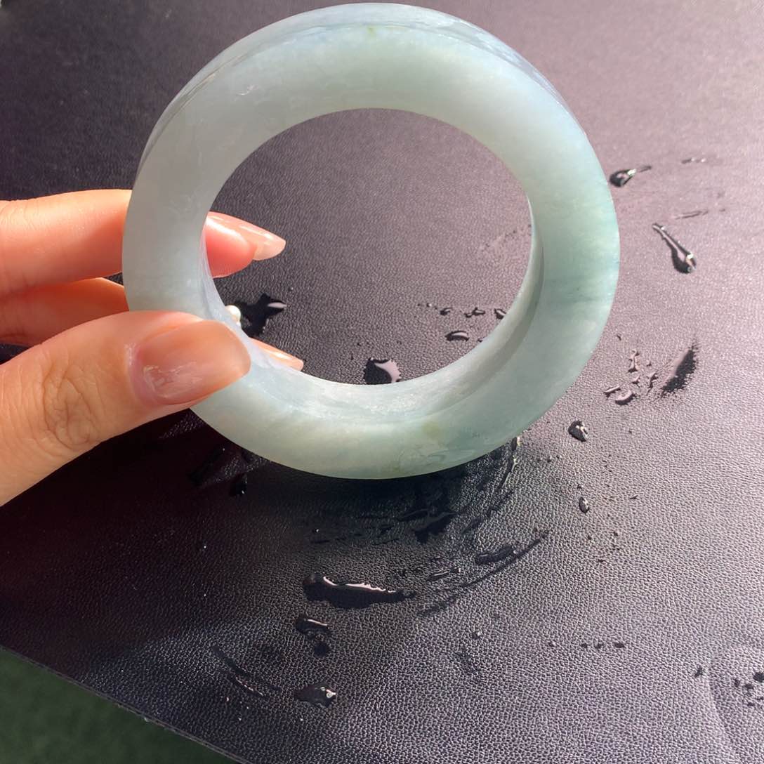 未镶嵌翡翠手镯定制翡翠