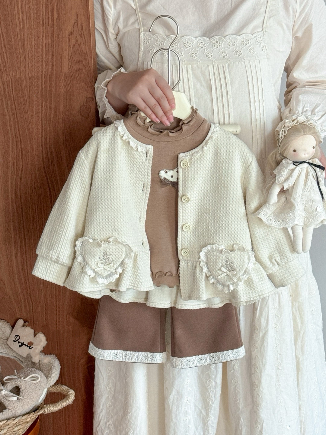 幼羽幼童A 类小香风外套 蝴蝶结打底衫 爱心微喇裤2060 2008 2075