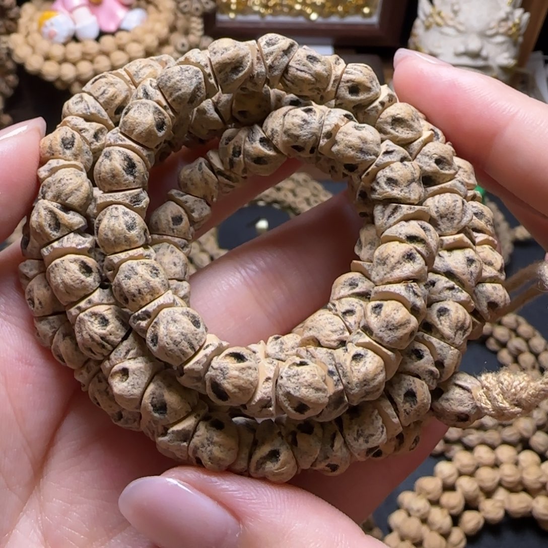 很***话柏香籽/百香籽吊坠